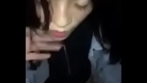 Mùi gái tơ nó bị kích thích