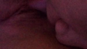 Bú lồn vợ yêu chảy nước dâm sướng