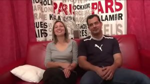 Móc lồn hai ngón xong địt em gái xinh em dâm không tả nổi