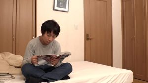 Cậu em ngây thơ và cô chị gái nứng lồn thèm cặc